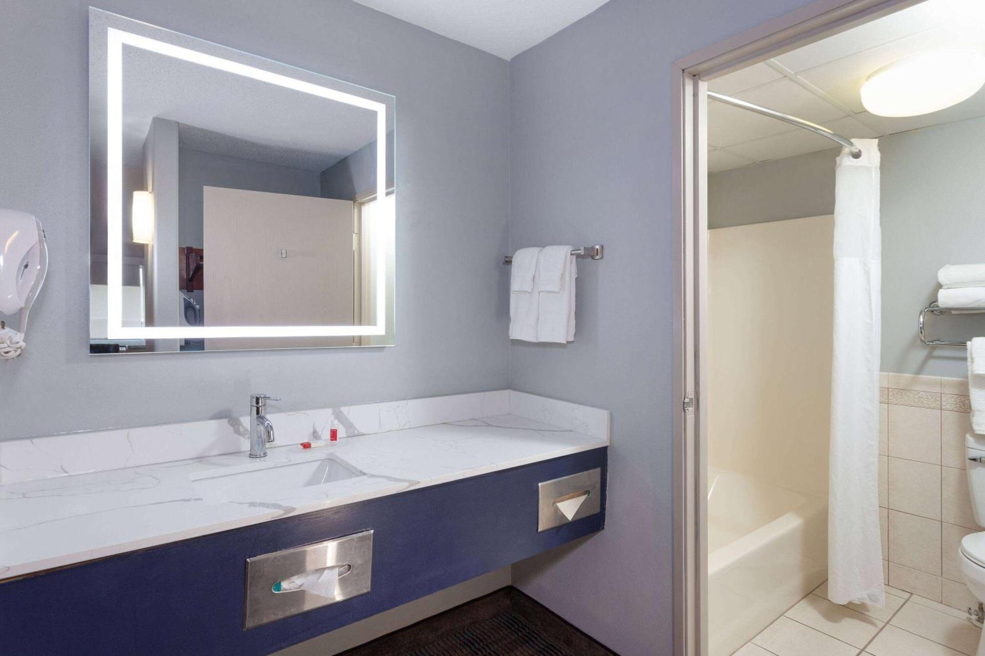 Americinn By Wyndham Peoria Zewnętrze zdjęcie